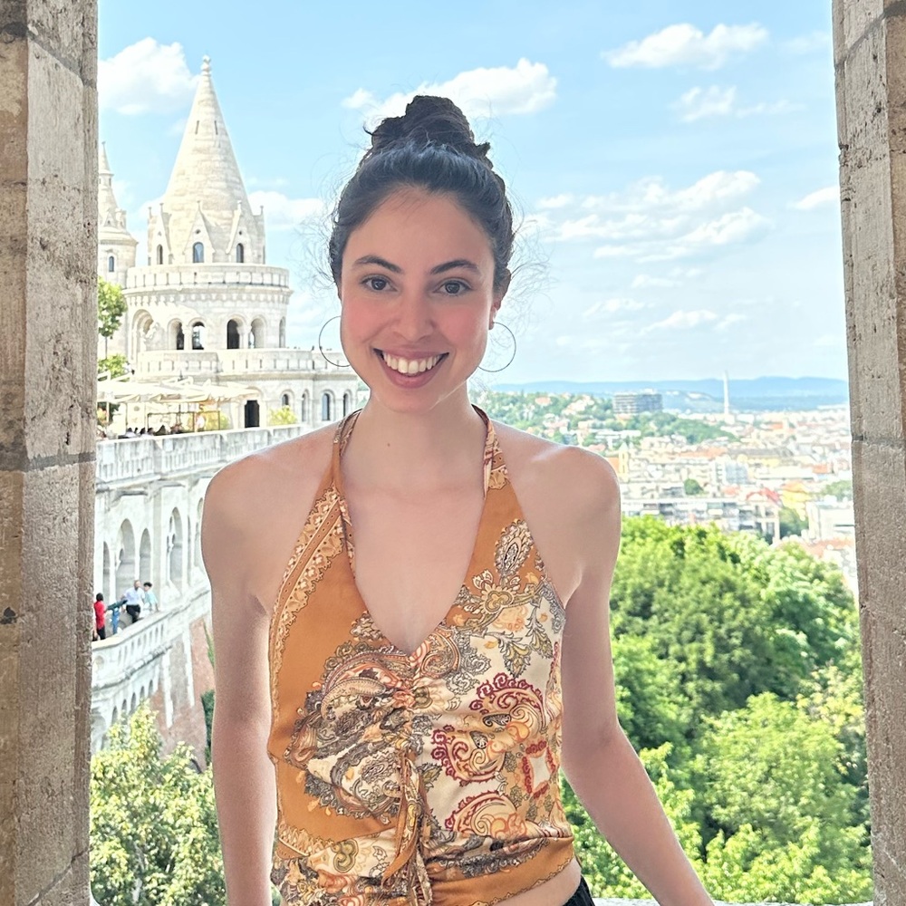 Meet your Posher, Yasmin